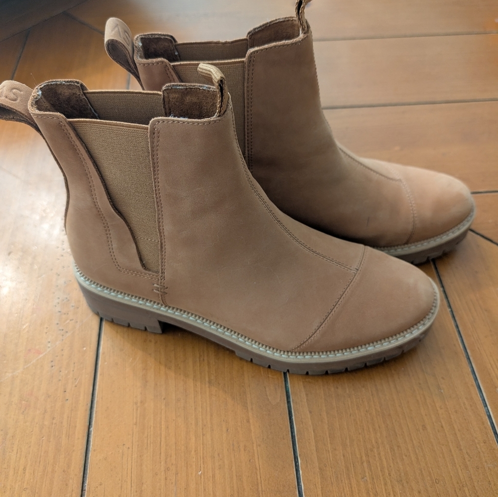 Women's Tom's Tan Chelsea Boots